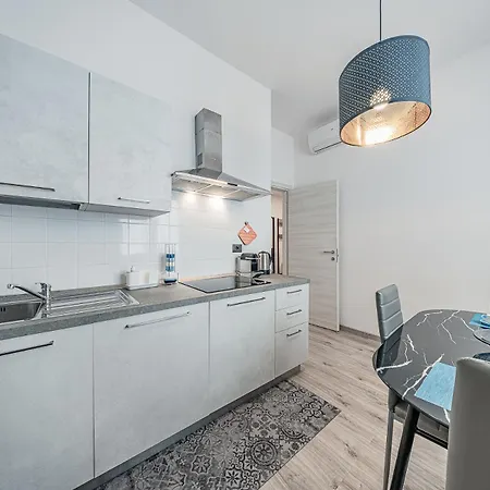 Historic Hub - Crociere A 10 Min - Ac - Wifi Gratis Apartamento Savona